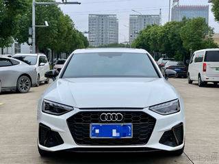 奥迪A4L 40TFSI 2.0T 自动 豪华动感型 