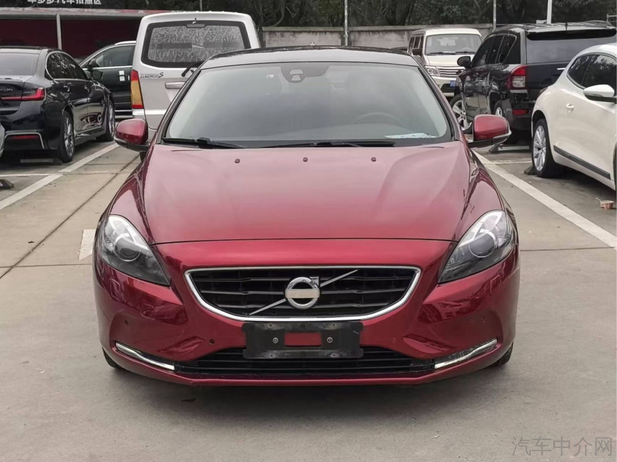 沃尔沃V40 [进口] 2014款 2.0T 自动 智雅版价格0万 