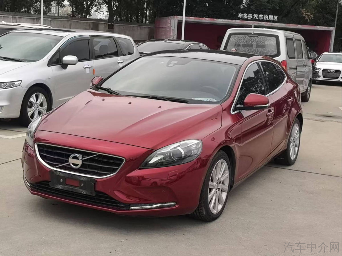 沃尔沃V40 [进口] 2014款 2.0T 自动 智雅版价格0万