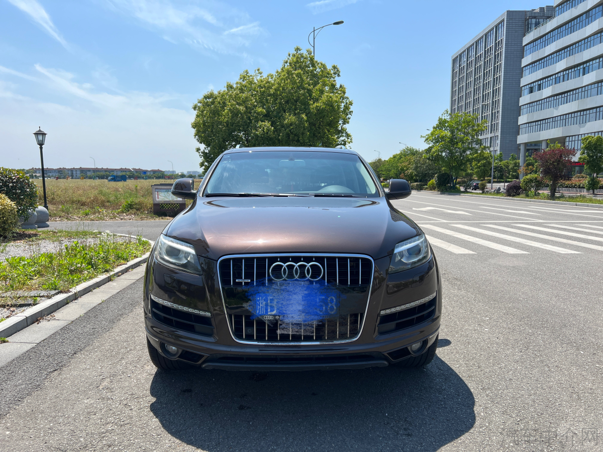 奥迪Q7 [进口] 2011款 3.0T 自动 进取型价格0万 