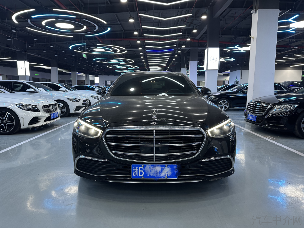 奔驰S级 S400L [进口] 2024款 2.5T 自动 汽油 商务型价格0万 