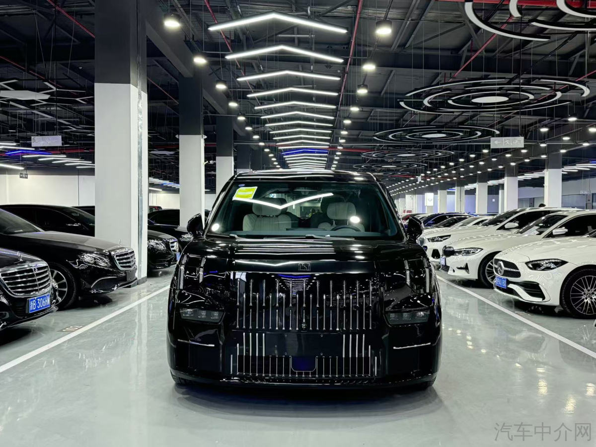极氪ZEEKR 009 2024款 0.0T 自动 过道版140kWh价格0万 