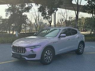 玛莎拉蒂Levante 3.0T 自动 低功率版中东版平行进口 
