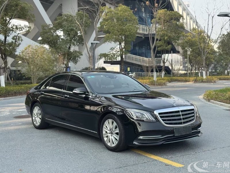奔驰S级 S320 [进口] 2017款 3.0T 自动 汽油 商务型升级加长版 