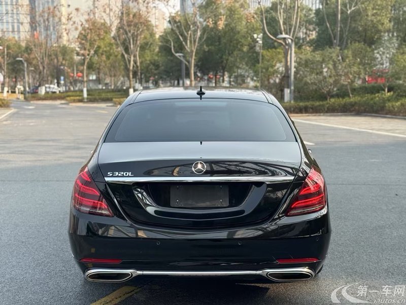 奔驰S级 S320 [进口] 2017款 3.0T 自动 汽油 商务型升级加长版 
