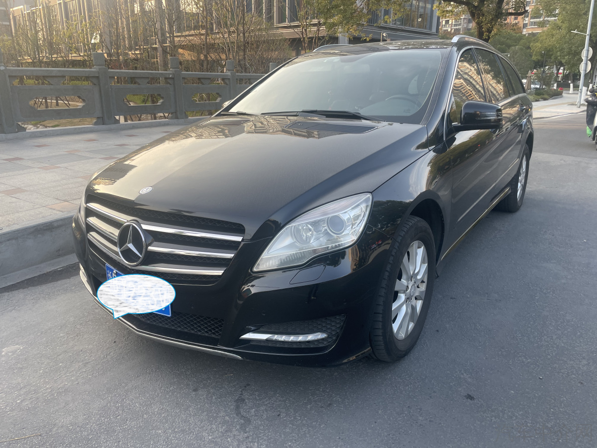 奔驰R级 R300 [进口] 2011款 3.0L 自动 汽油 豪华型加长版价格0万