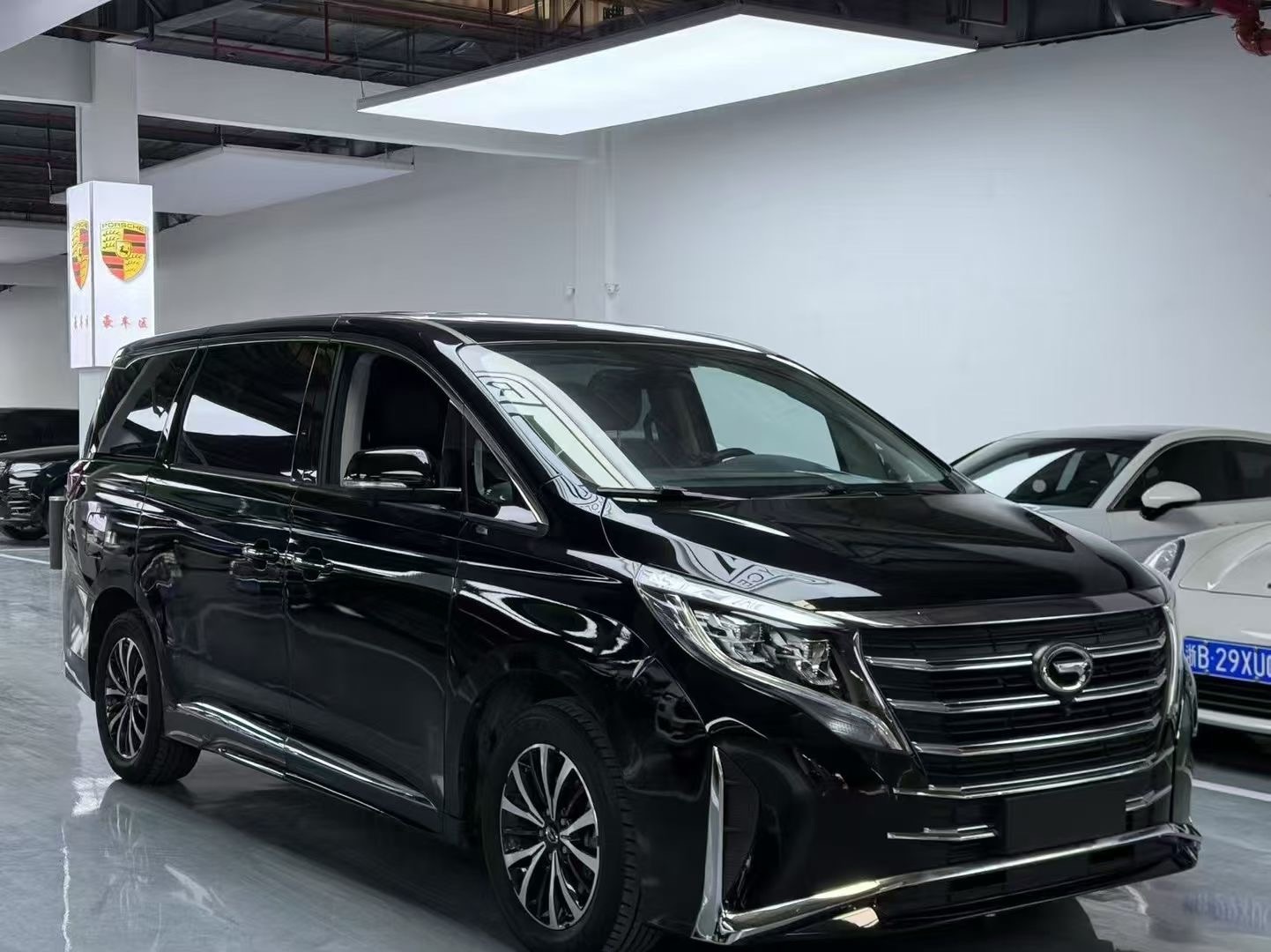 传祺M8 大师系列 2023款 2.0T 自动 390T荣耀版 价格0万 