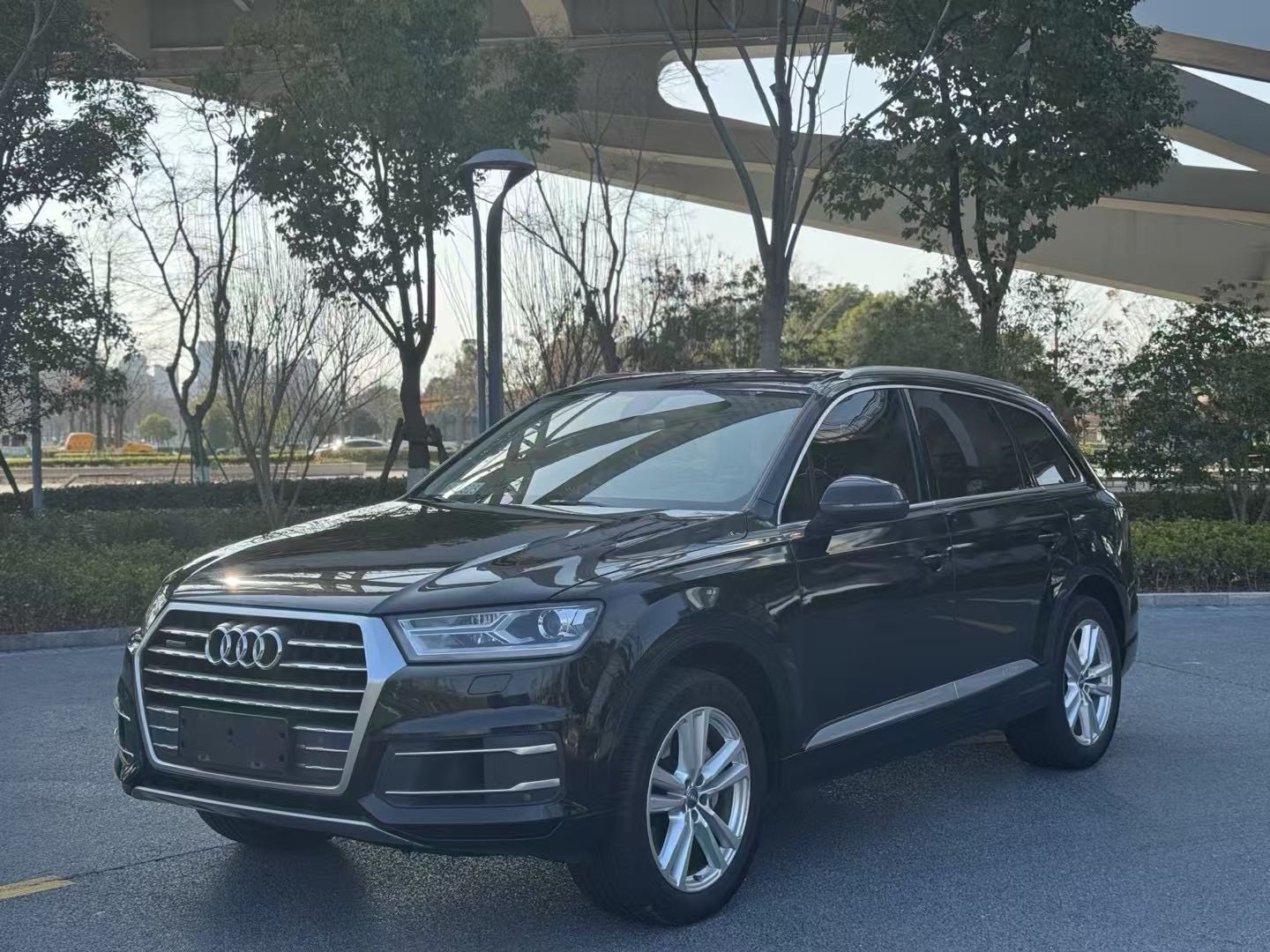 奥迪Q7 [进口] 2016款 3.0T 自动 基本型中东版平行进口 价格0万