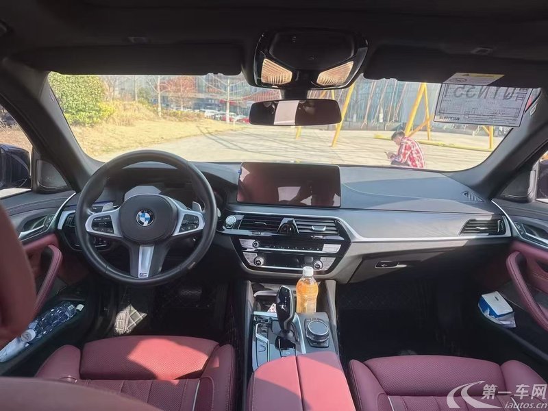 宝马5系 530Li 2022款 2.0T 自动 汽油 尊享型M运动套装 (国Ⅵ) 