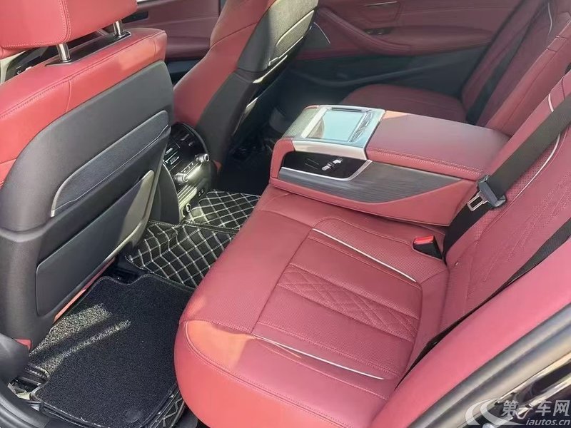 宝马5系 530Li 2022款 2.0T 自动 汽油 尊享型M运动套装 (国Ⅵ) 