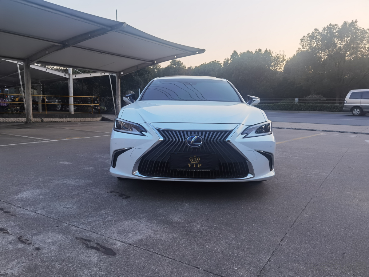 雷克萨斯ES 260 [进口] 2020款 2.5L 自动 卓越版价格0万 