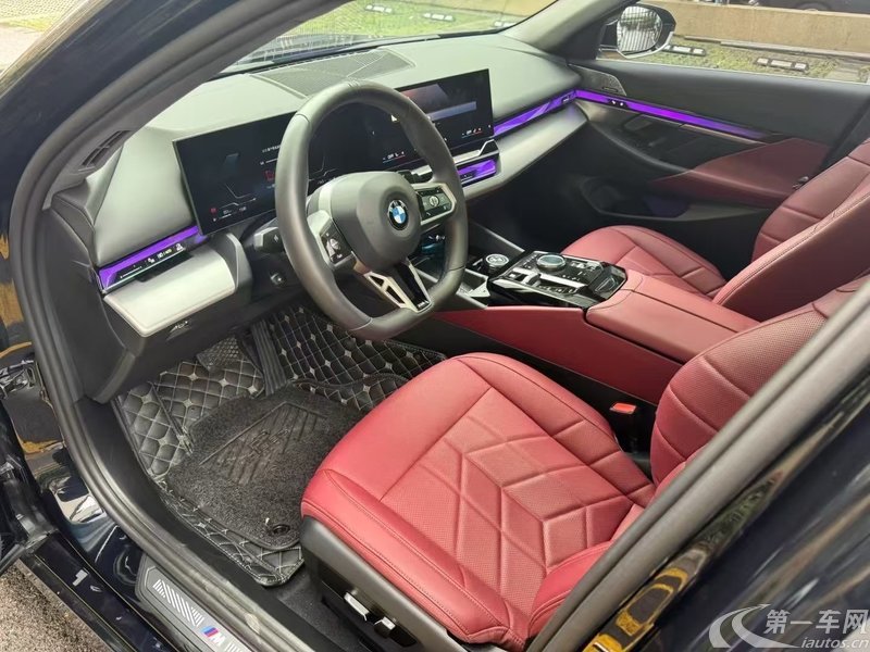 宝马5系 530Li 2025款 2.0T 自动 汽油 尊享型M运动套装 (国Ⅵ) 