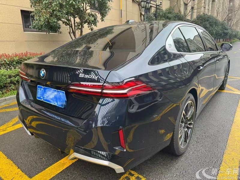宝马5系 530Li 2025款 2.0T 自动 汽油 尊享型M运动套装 (国Ⅵ) 