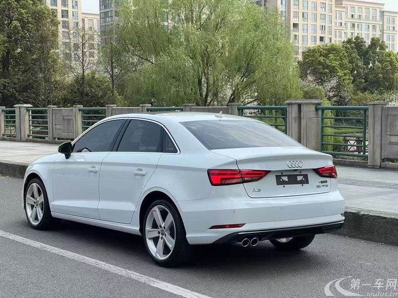 奥迪A3 40TFSI 2018款 2.0T 自动 风尚型30周年Limousine (国Ⅴ) 