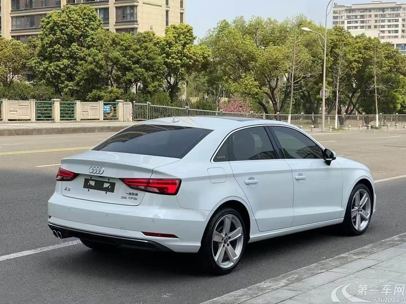 奥迪A3 40TFSI 2018款 2.0T 自动 风尚型30周年Limousine (国Ⅴ) 