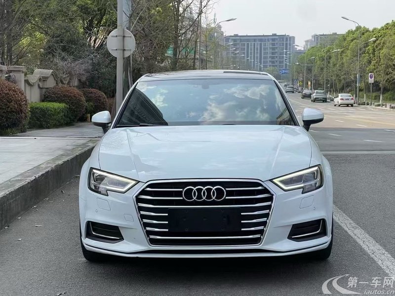 奥迪A3 40TFSI 2018款 2.0T 自动 风尚型30周年Limousine (国Ⅴ) 