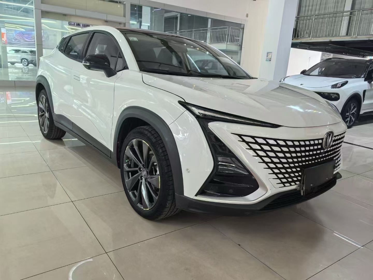 长安UNI二手车 二手T 2021款 1.5T 自动 运动版旗舰型 价格0万 
