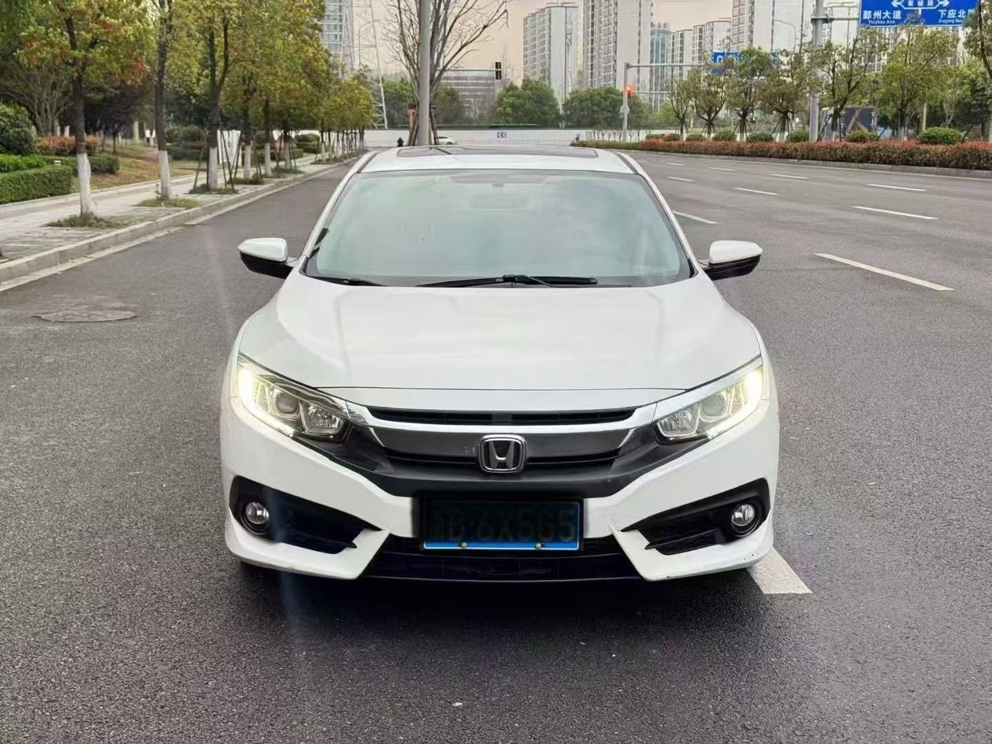 本田思域 2016款 1.5T 自动 尊耀版220TURBO 价格0万 