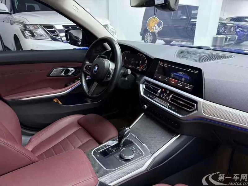 宝马3系 325i 2021款 2.0T 自动 汽油 M运动曜夜套装 (国Ⅵ) 