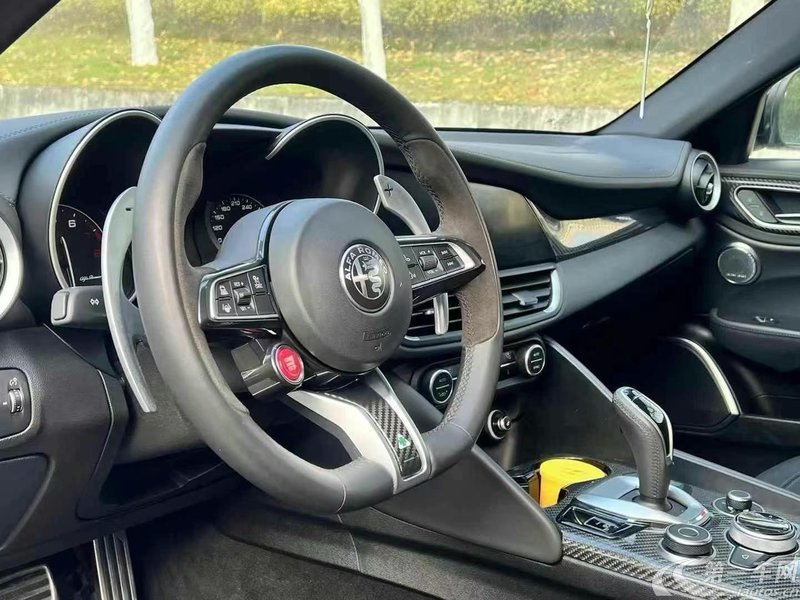 阿尔法罗密欧Giulia [进口] 2022款 2.9T 自动 四叶草版 