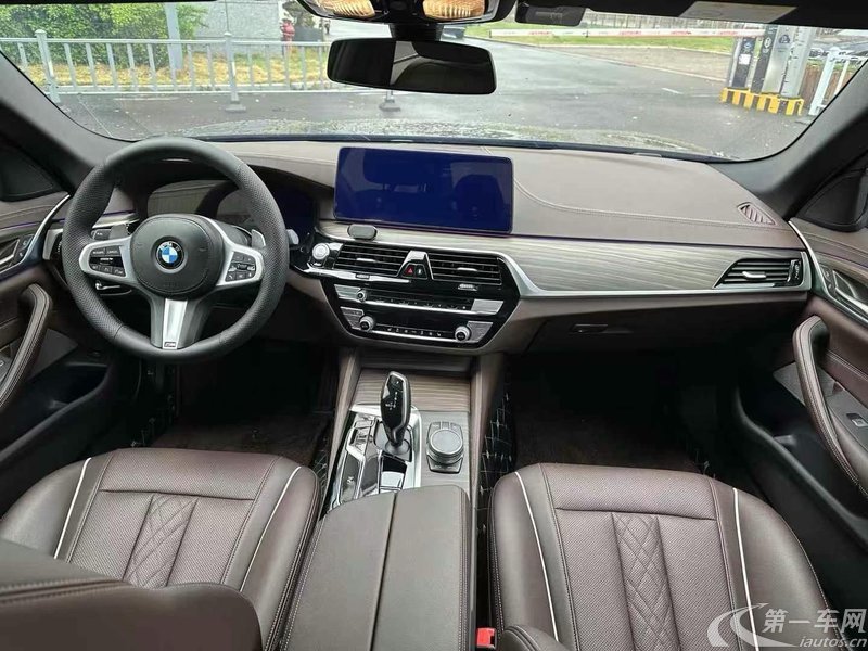 宝马5系 530Li 2022款 2.0T 自动 汽油 尊享型M运动套装 (国Ⅵ) 