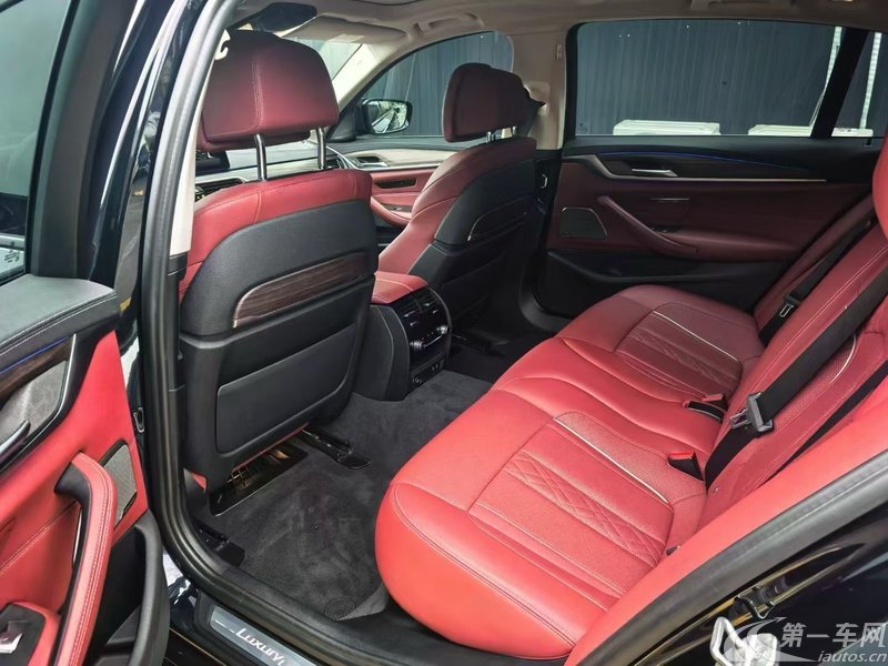 宝马5系 530Li 2021款 2.0T 自动 汽油 尊享型M运动套装 (国Ⅵ) 