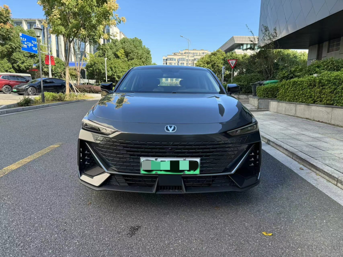 长安UNI二手车 二手V 2022款 1.5T 自动 智慧领航型 价格0万 