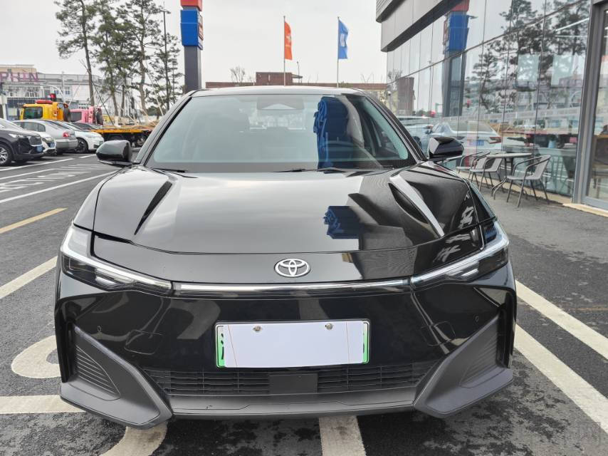 丰田bZ3 2023款 0.0T 自动 517km精英PRO价格0万 