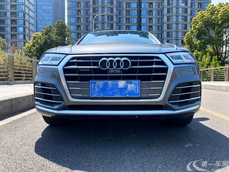 奥迪Q5L 45TFSI 2020款 2.0T 自动 尊享时尚型 (国Ⅵ) 