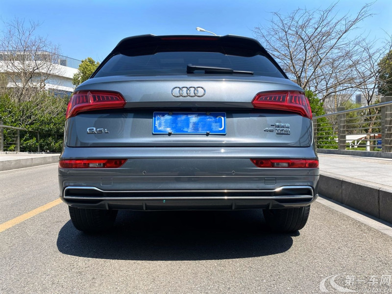 奥迪Q5L 45TFSI 2020款 2.0T 自动 尊享时尚型 (国Ⅵ) 