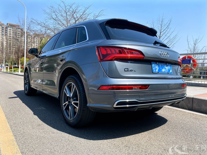 奥迪Q5L 45TFSI 2020款 2.0T 自动 尊享时尚型 (国Ⅵ) 
