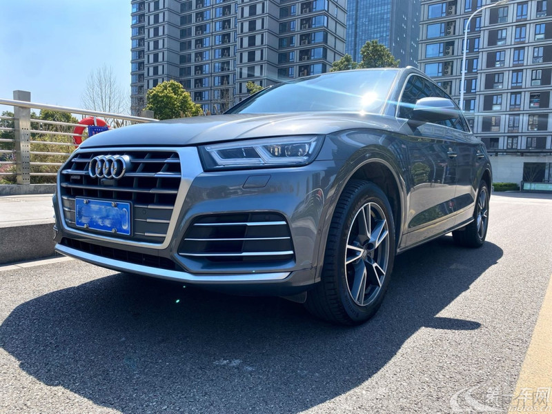 奥迪Q5L 45TFSI 2020款 2.0T 自动 尊享时尚型 (国Ⅵ) 