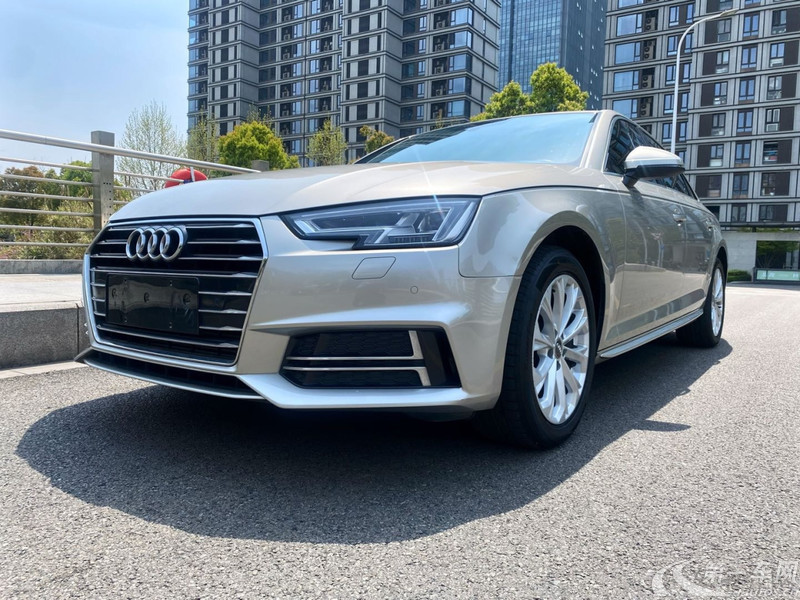 奥迪A4L 2019款 2.0T 自动 进取型 (国Ⅵ) 