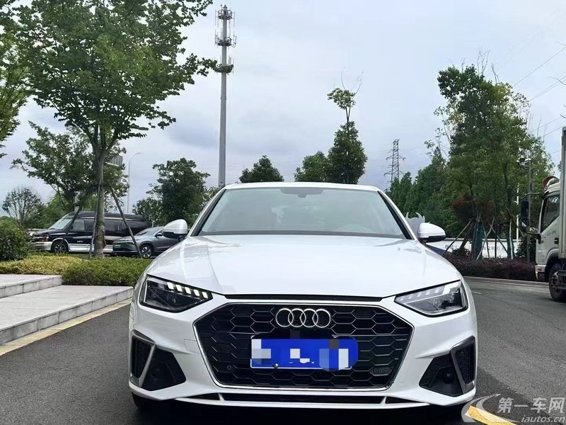 奥迪A4L 2022款 2.0T 自动 豪华动感型 (国Ⅵ) 