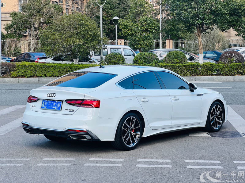 奥迪A5掀背 40TFSI [进口] 2021款 2.0T 自动 汽油 豪华动感型 