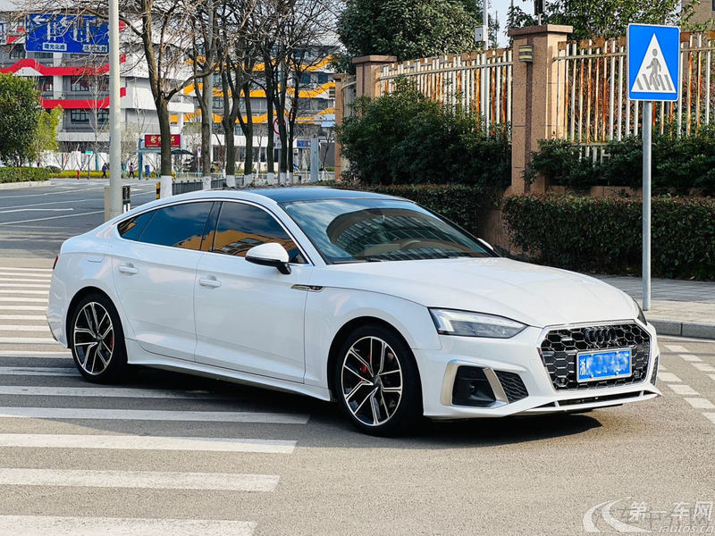 奥迪A5掀背 40TFSI [进口] 2021款 2.0T 自动 汽油 豪华动感型 