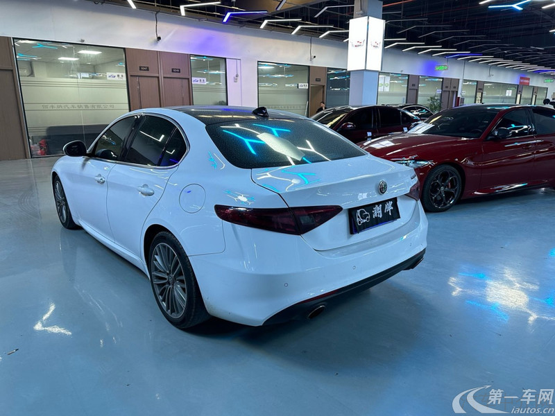 阿尔法罗密欧Giulia [进口] 2019款 2.0T 自动 豪华版 