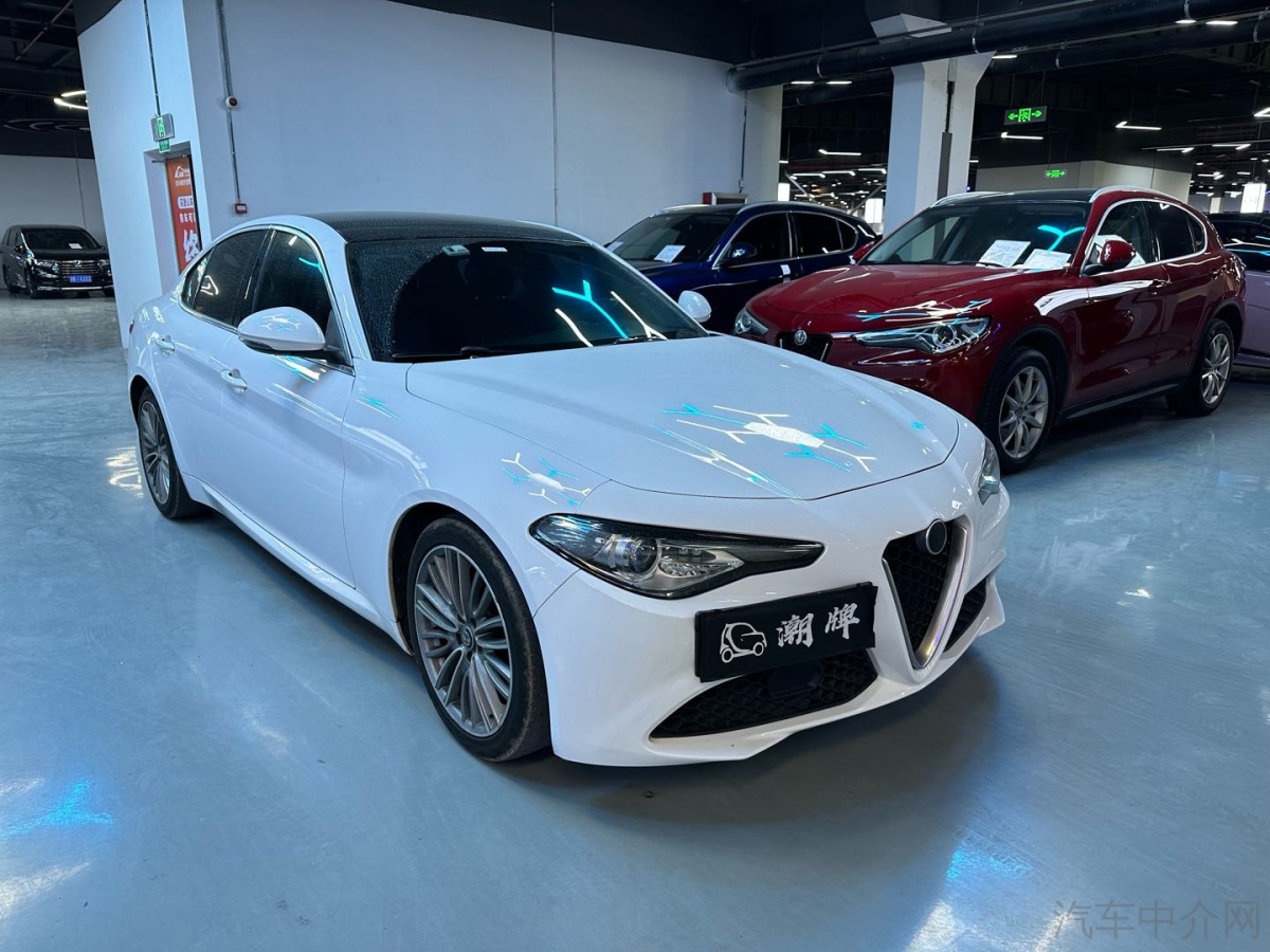 阿尔法罗密欧Giulia [进口] 2019款 2.0T 自动 豪华版价格0万 