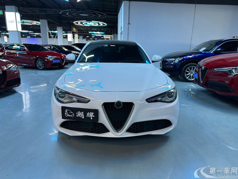 阿尔法罗密欧Giulia [进口] 2019款 2.0T 自动 豪华版 
