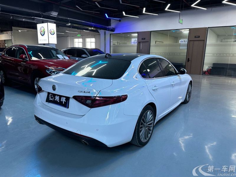 阿尔法罗密欧Giulia [进口] 2019款 2.0T 自动 豪华版 