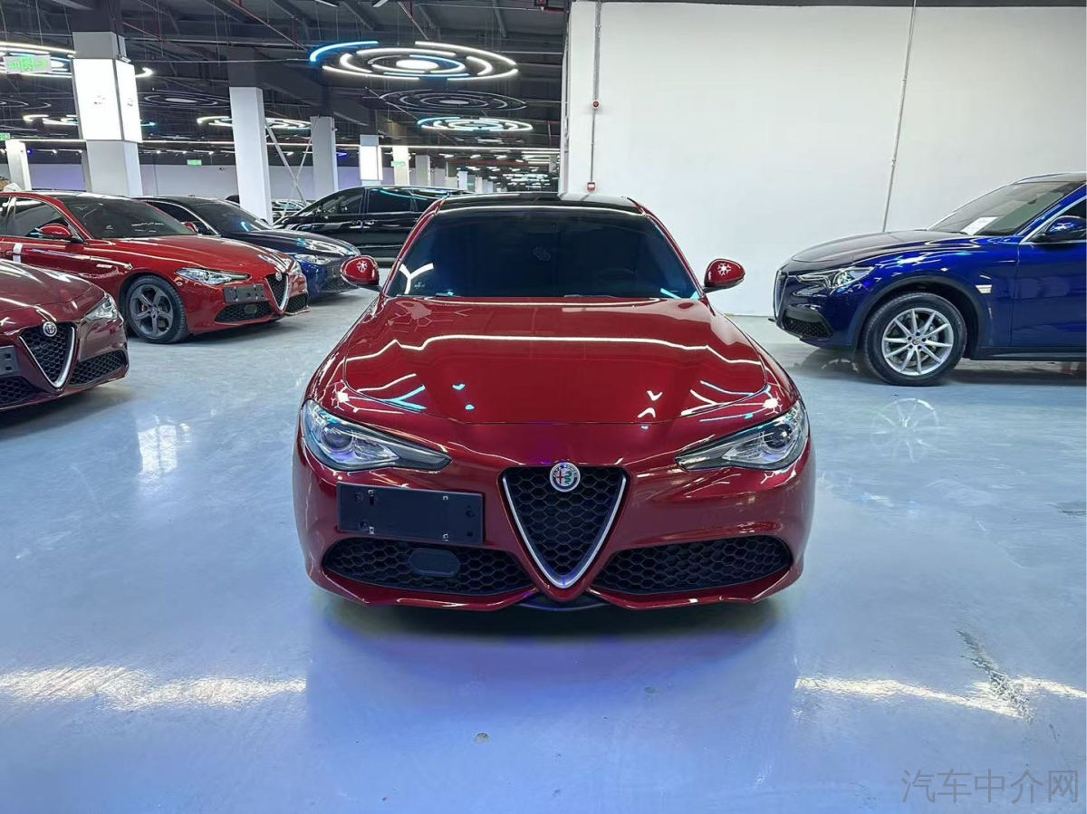 阿尔法罗密欧Giulia [进口] 2017款 2.0T 自动 豪华运动版价格0万 