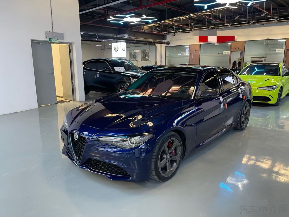 阿尔法罗密欧Giulia [进口] 2020款 2.0T 自动 280HP二手车 二手VIRTU限量版价格0万