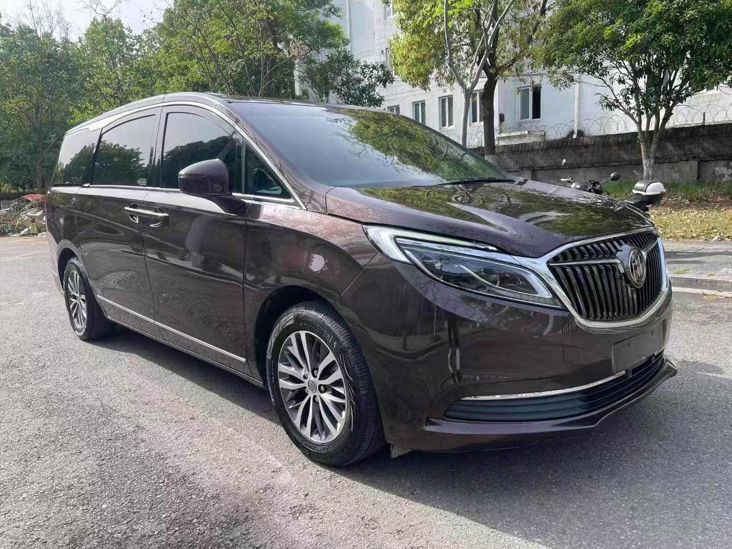 别克GL8 2017款 2.0T 自动 7座 28T旗舰型ES 价格0万 