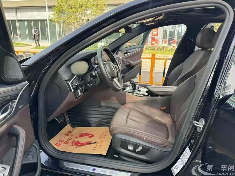 宝马5系 525Li 2019款 2.0T 自动 汽油 M运动套装 (国Ⅴ) 