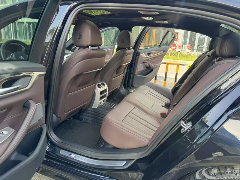 宝马5系 525Li 2019款 2.0T 自动 汽油 M运动套装 (国Ⅴ) 