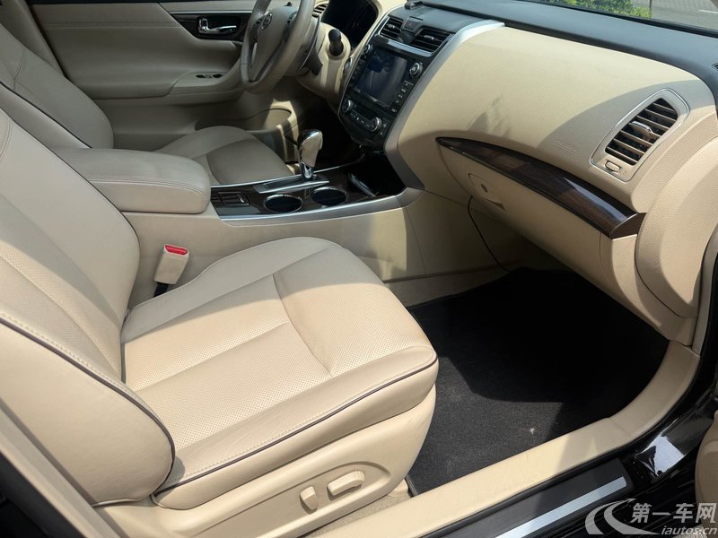 日产天籁 2015款 2.5L 自动 XV-VIP欧冠尊领版 (国Ⅴ) 