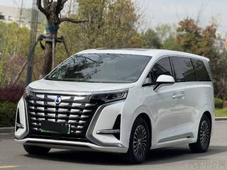 腾势D9 1.5T 自动 尊贵型 