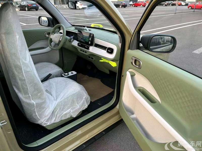 吉利熊猫mini 2025款 0.0T 自动 210km熊猫骑士 
