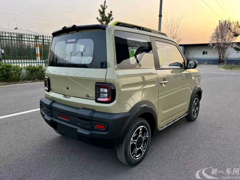 吉利熊猫mini 2025款 0.0T 自动 210km熊猫骑士 