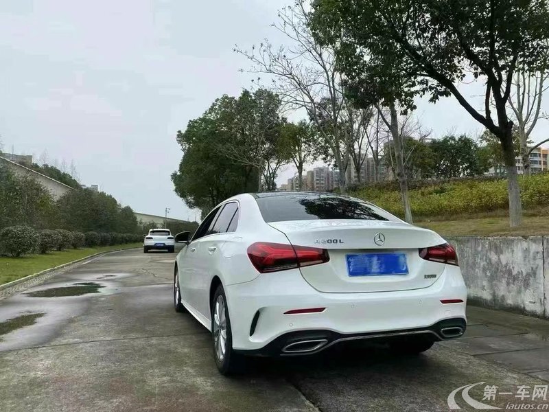 奔驰A级 A200L 2019款 1.3T 自动 运动轿车特别版 (国Ⅵ) 